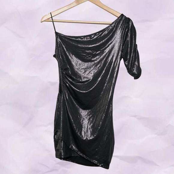 One should top - Picture 1 of 8